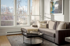 Chic City Park Home - Rooftop Deck - Skyline Views